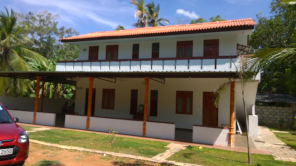 Hotel Flamingo Anuradhapura Buitenkant foto
